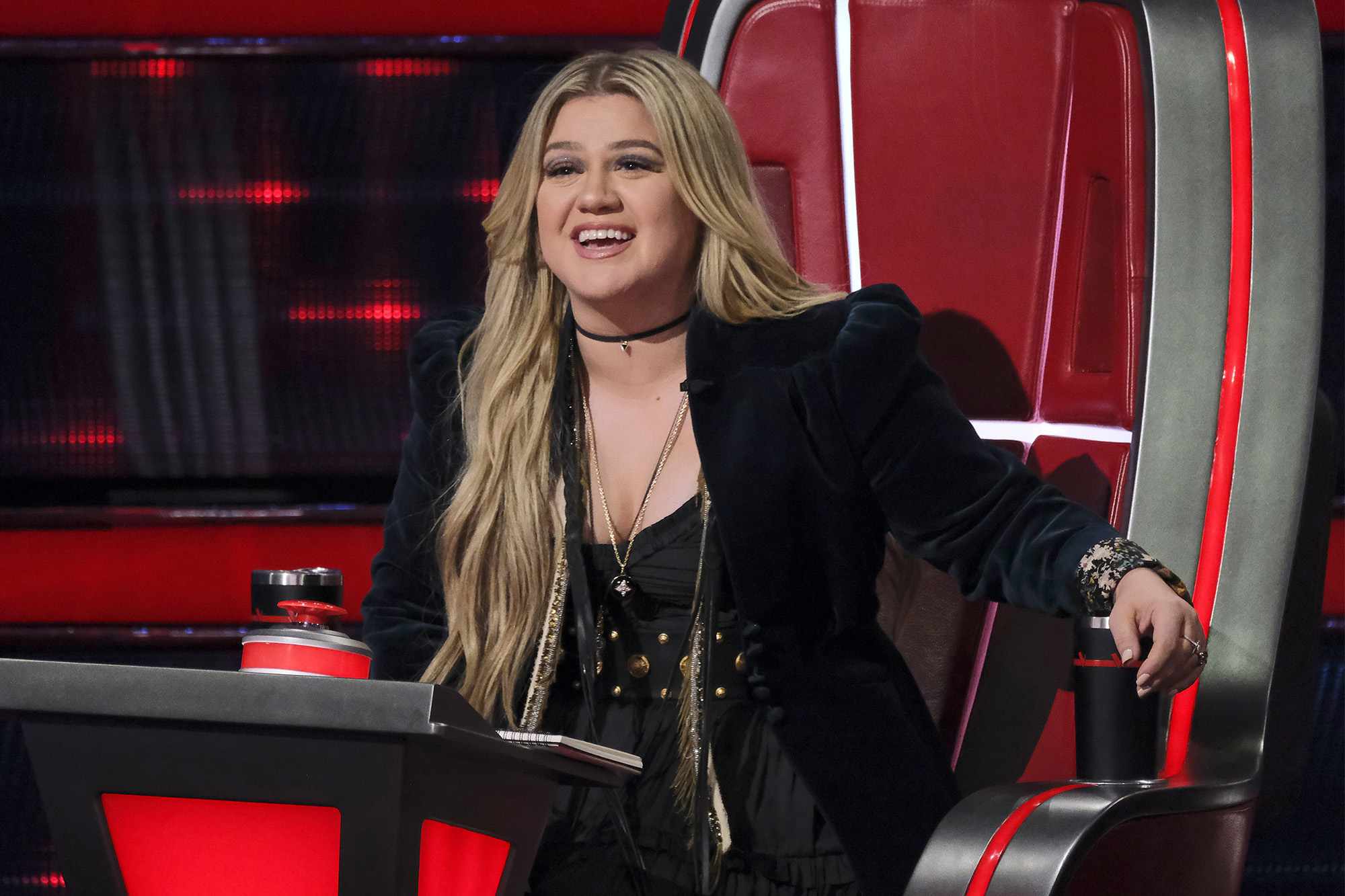 The Voice producers suddenly announced that all scenes featuring Kelly
